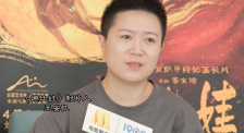 女大学生的采访